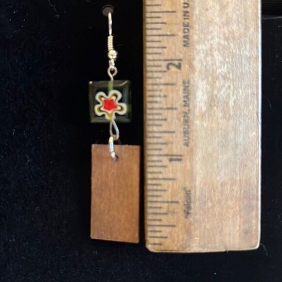 Handcrafted green bead with flower wood earrings with silver tone hardware - Picture 3 of 4